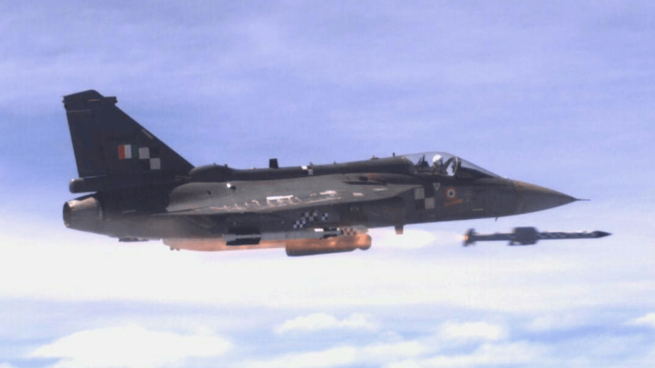 LCA Tejas Successfully Test-Fires Indigenous ASTRA Missile