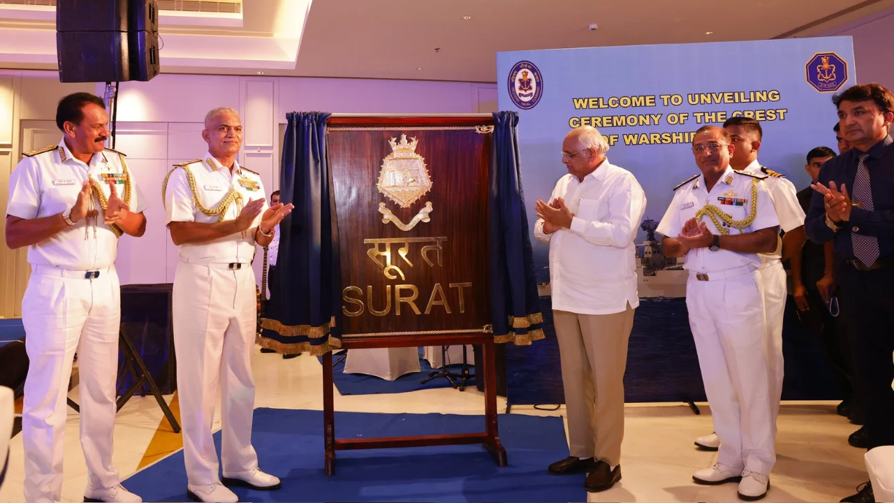 Crest Unveiled of Indian Navy's Project 15B Warship “SURAT”
