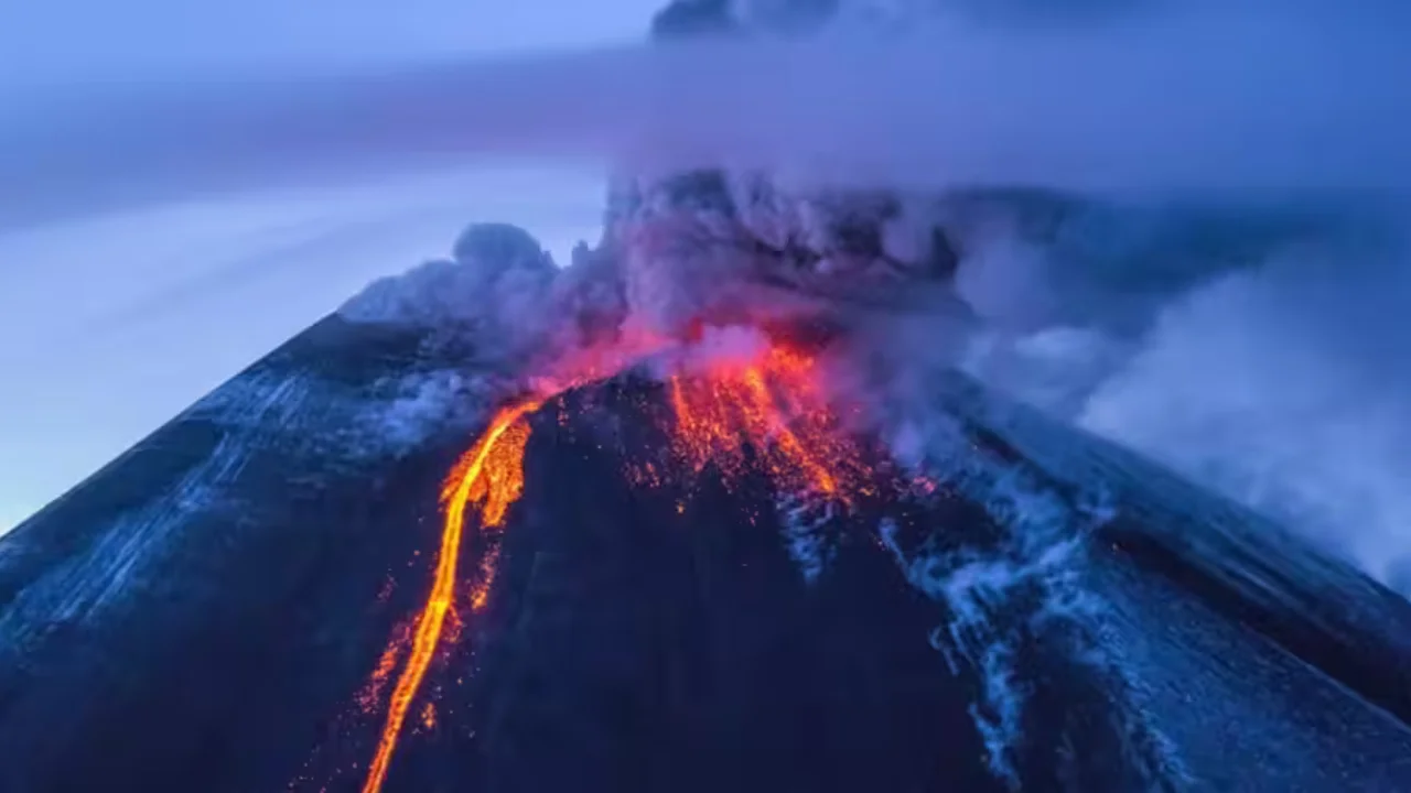 Russia's Highest Active Volcano, Klyuchevskaya Sopka Erupted