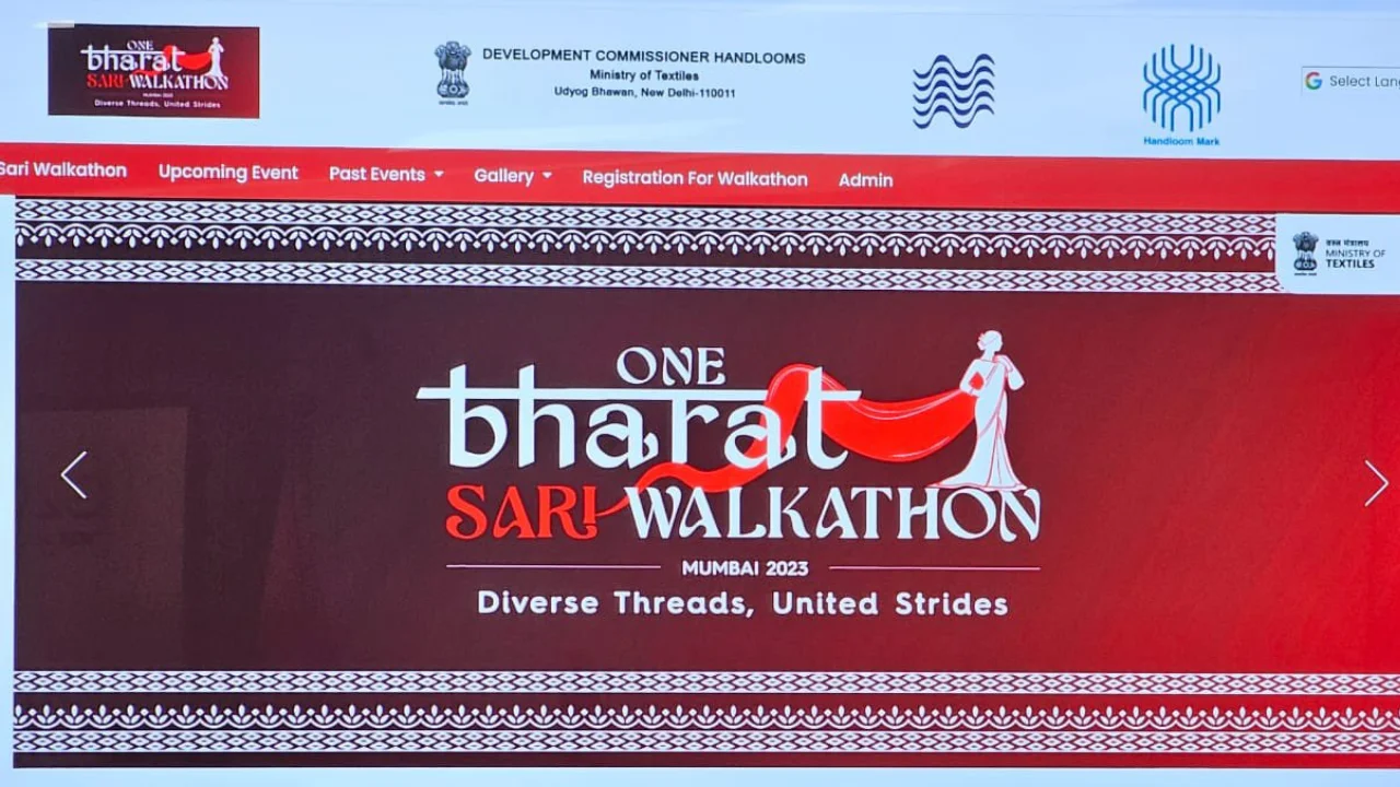 Sari Walkathon is Organised to Promote Handloom Sari Culture