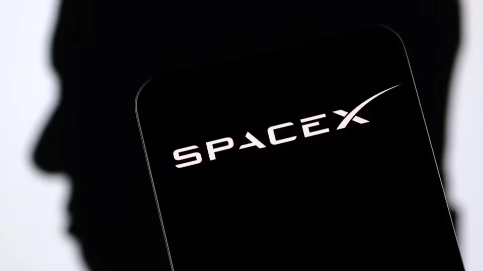 SpaceX rocket launches pioneering methane-tracking satellite to orbit