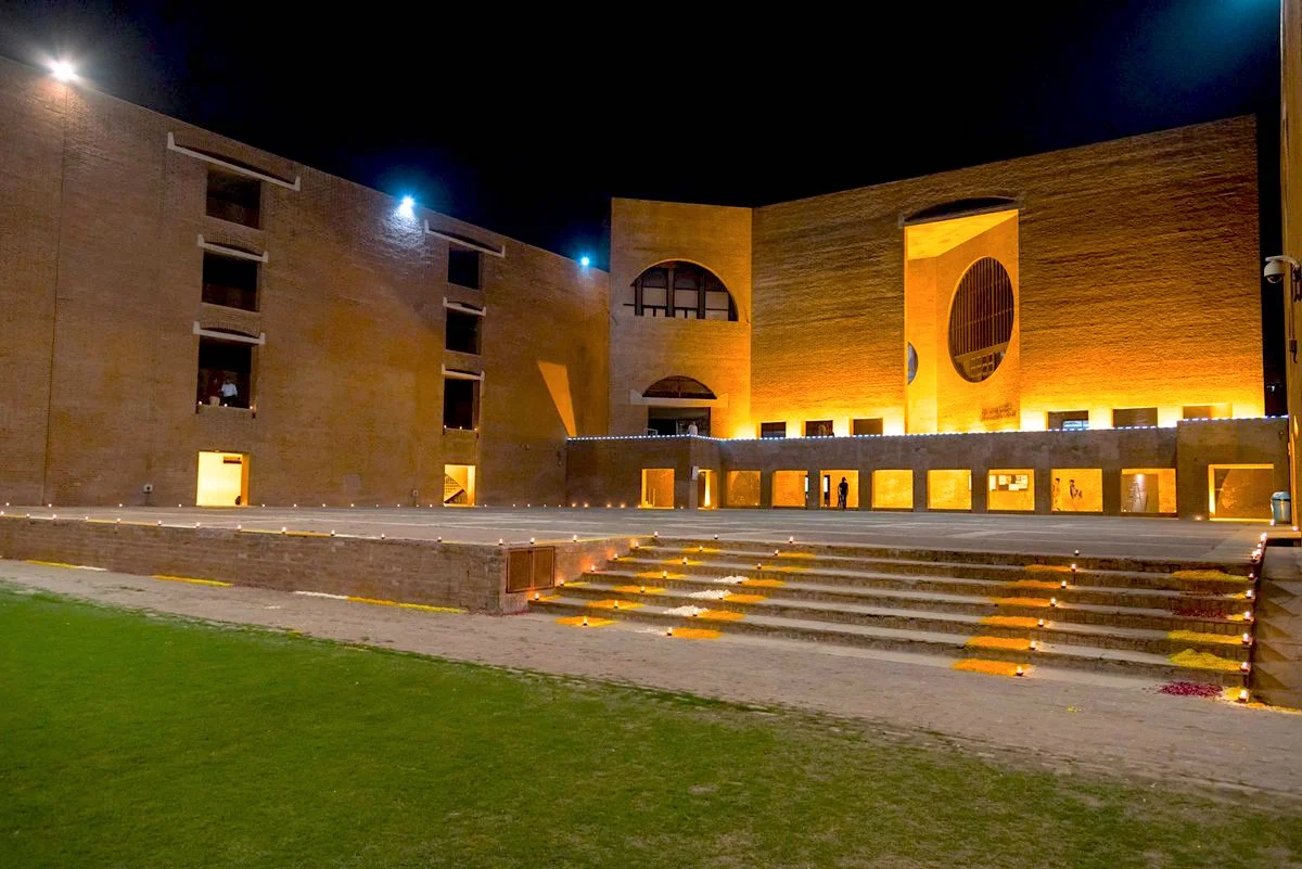 IIM Ahmedabad Admission 2024, Cut Off, Selection Process, Fees, course Details
